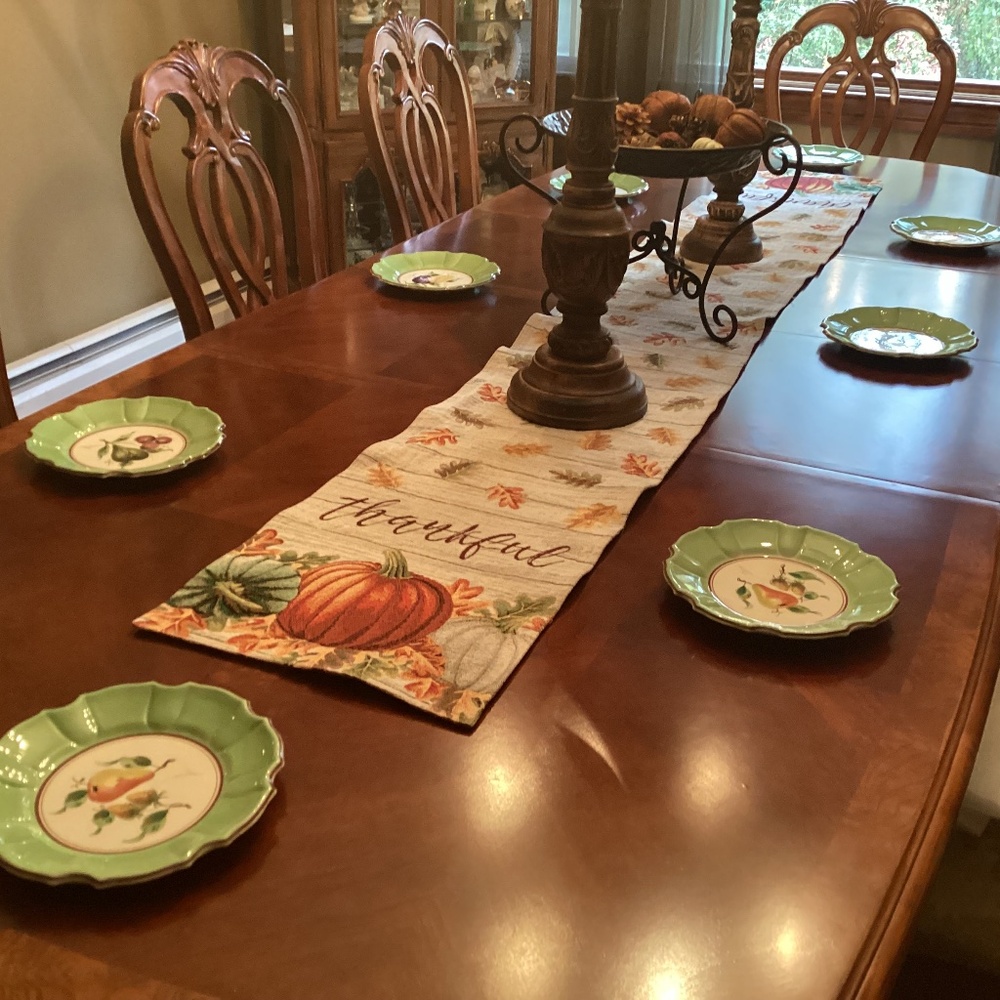 Decorated dishes